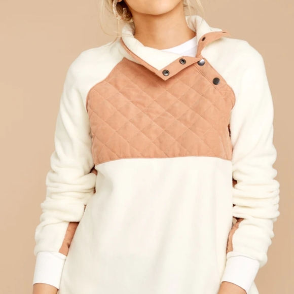 Abercrombie & Fitch Quilted Sherpa Pullover Sweatshirt - Picture 12 of 12